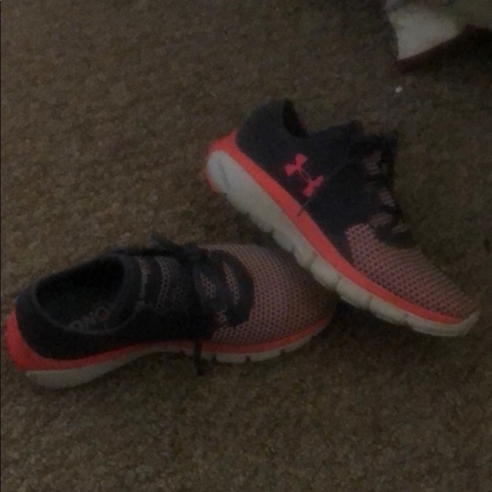Women’s under armour speedform fortis 2 size 8.5